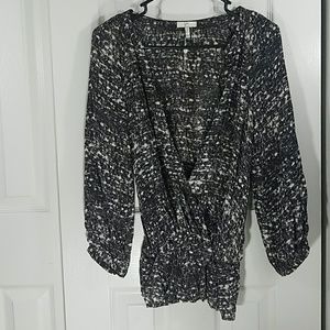 Joie Women's Black/White Silk Lightweight Top